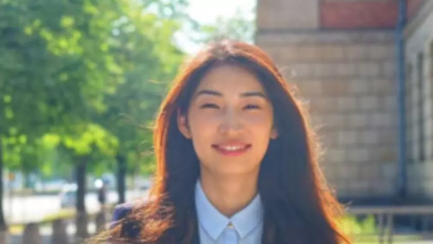 Zoe Chunyu Miao